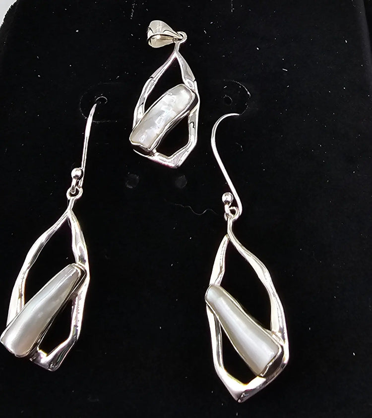 Dangling Long Chain Fresh Water Pearl Earrings with Matching Pearl Pendant PNP Merchandizing